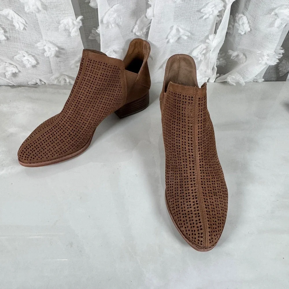 Vince Camuto Tan Celena Perforated Suede Leather Booties Ankle‎ Boots Boho 7M